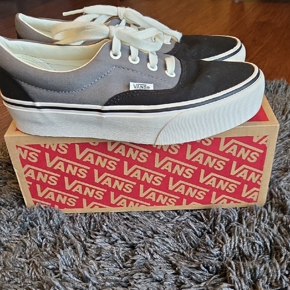 Vans Era Platform Sneakers - Black & Gray - Picture 4 of 4